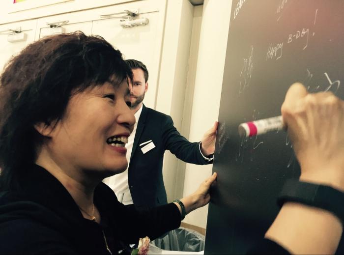 �Ƽ�Ͷ��Ϊ�й���֯ҵע���¶���